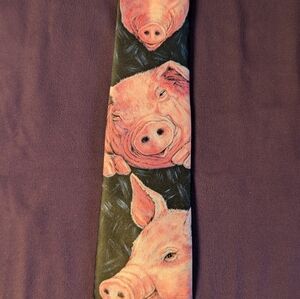 Ralph Marlin Pink Pig Design Tie